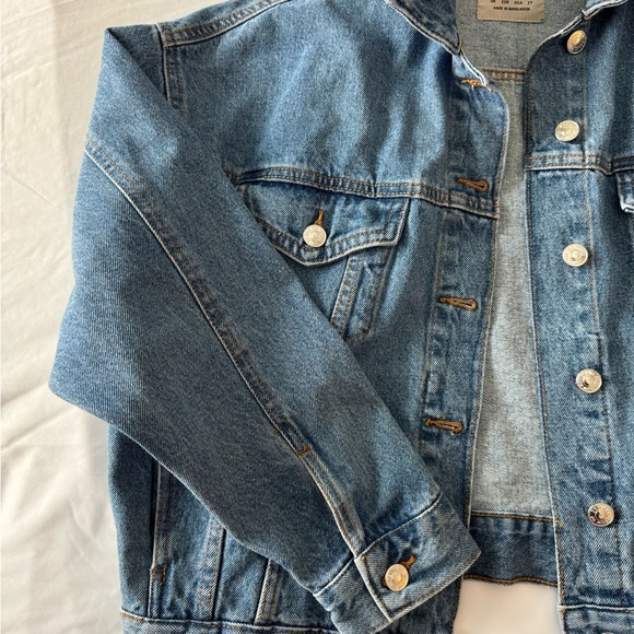 Classic Blue Jean Jacket - Picture 3 of 4